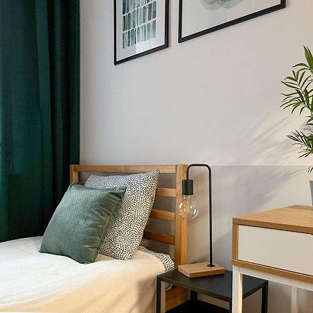 Shape&Color Premium Hostel Warsawa Bagian luar foto