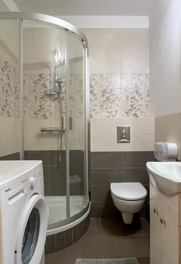 Shape&Color Premium Hostel Warsawa Bagian luar foto