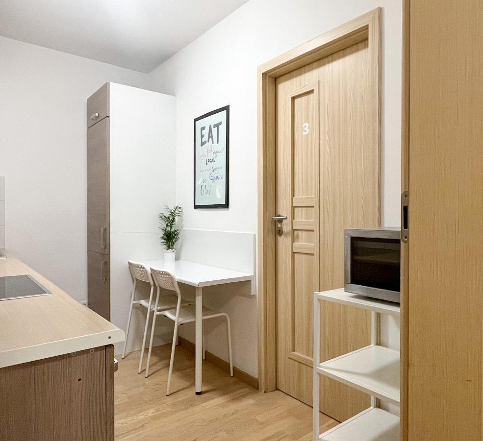 Shape&Color Premium Hostel Warsawa Bagian luar foto