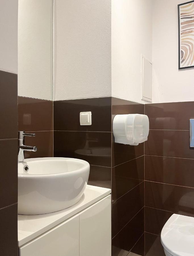 Shape&Color Premium Hostel Warsawa Bagian luar foto