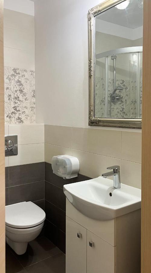Shape&Color Premium Hostel Warsawa Bagian luar foto